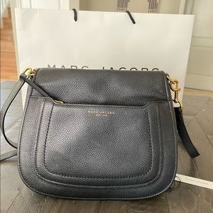 Empire City Messenger
Black Peddled Genuine Leather